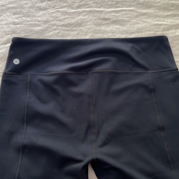 Zella Cropped Leggings 24” inseam - Picture 8 of 8